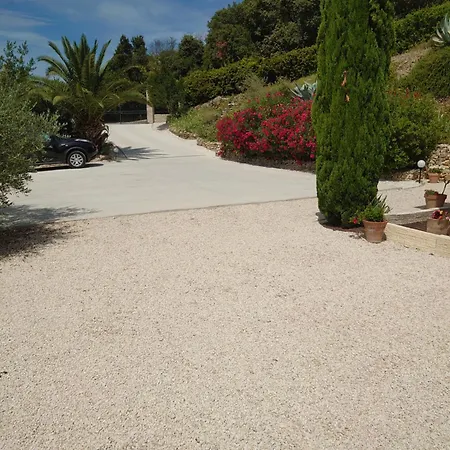 Frühstückspension La Boissiere Et Le Vialat 3*